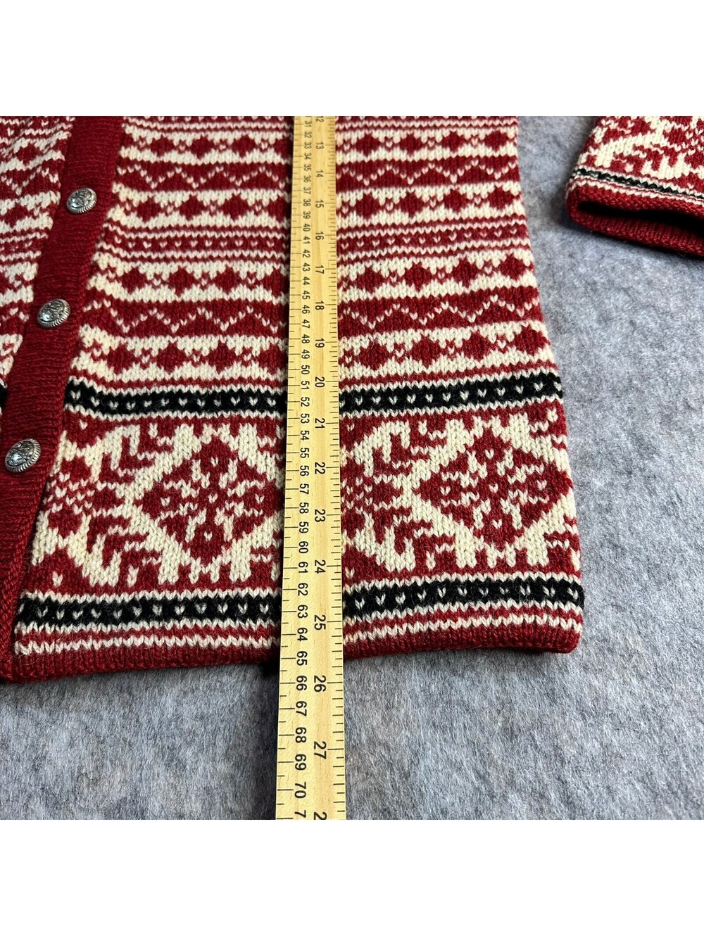 Vintage L.L. Bean Red Nordic Fair Isle Pewter Button Wool Cardigan Sweater Sz L - Picture 7 of 15